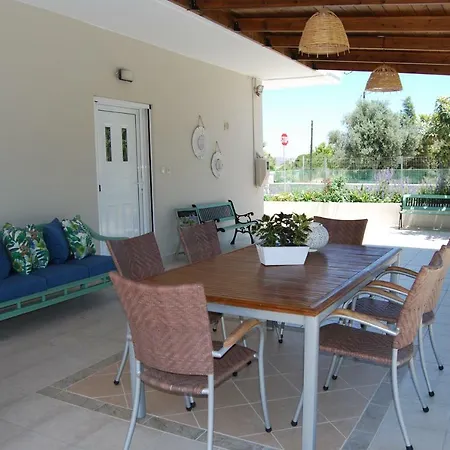 Grandmum's Counrty House /faliraki Landhaus