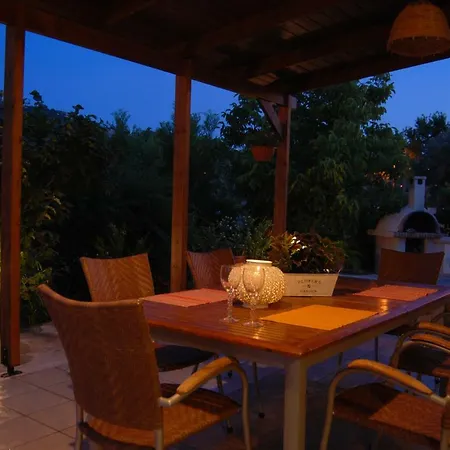 Grandmum's Counrty House /faliraki