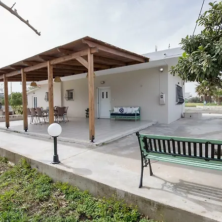 Grandmum's Counrty House /faliraki Landhaus